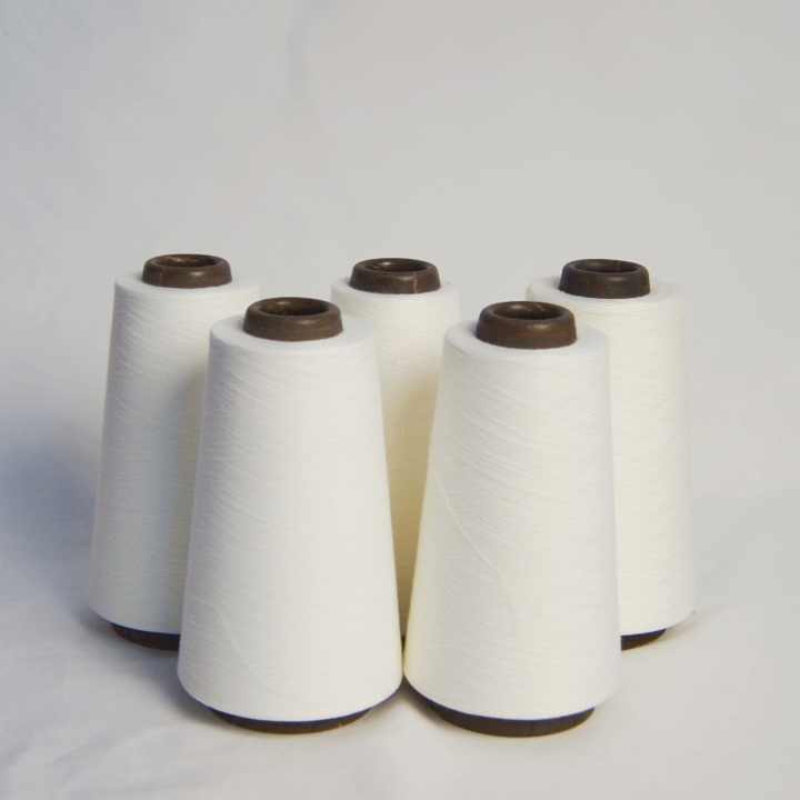 高品质Tc 8020环锭纱Ne 21s 32s 40s生白色混纺纱线